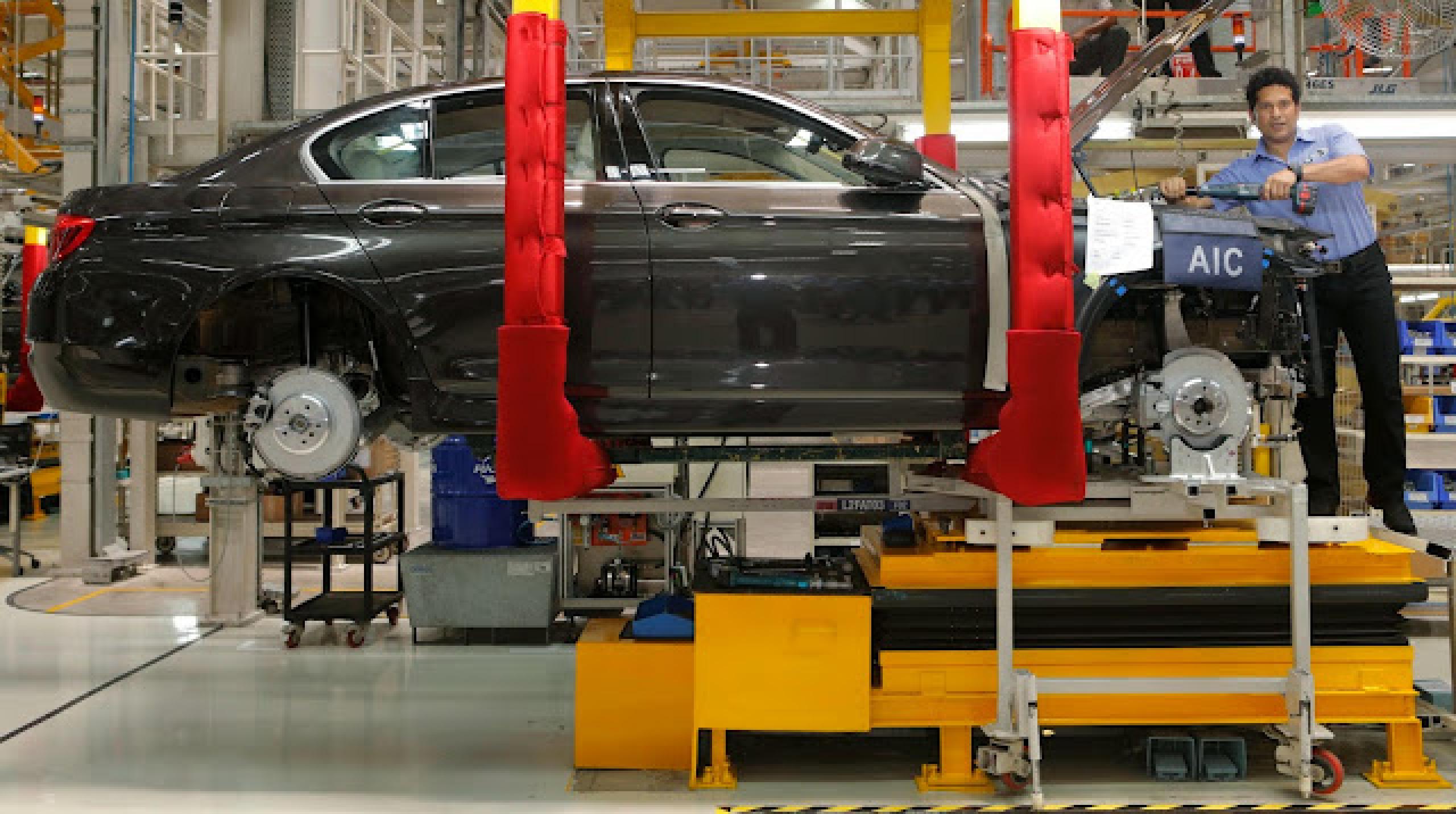 BMW gets Sachin Tendulkar to #MakeinIndia and announces upto 50% increased localization at the Chennai plant