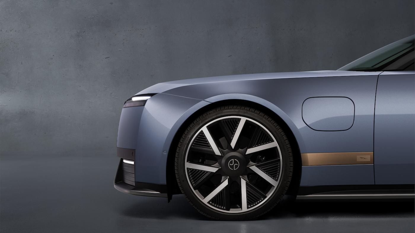 BLUE_Luxury_gap