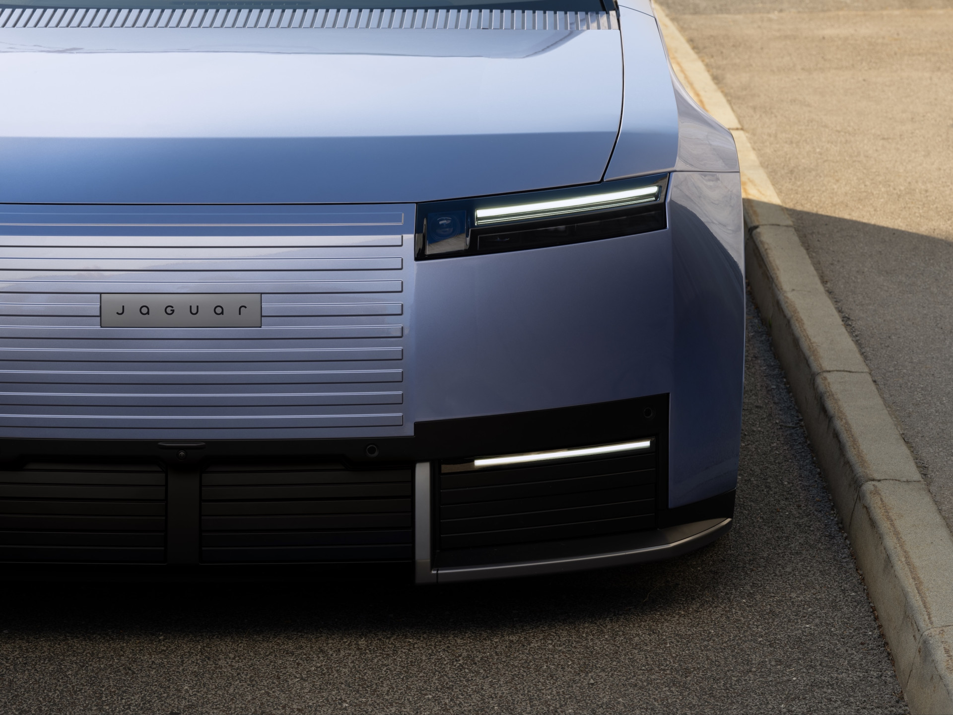 Ext_Macro_Headlight_Blue