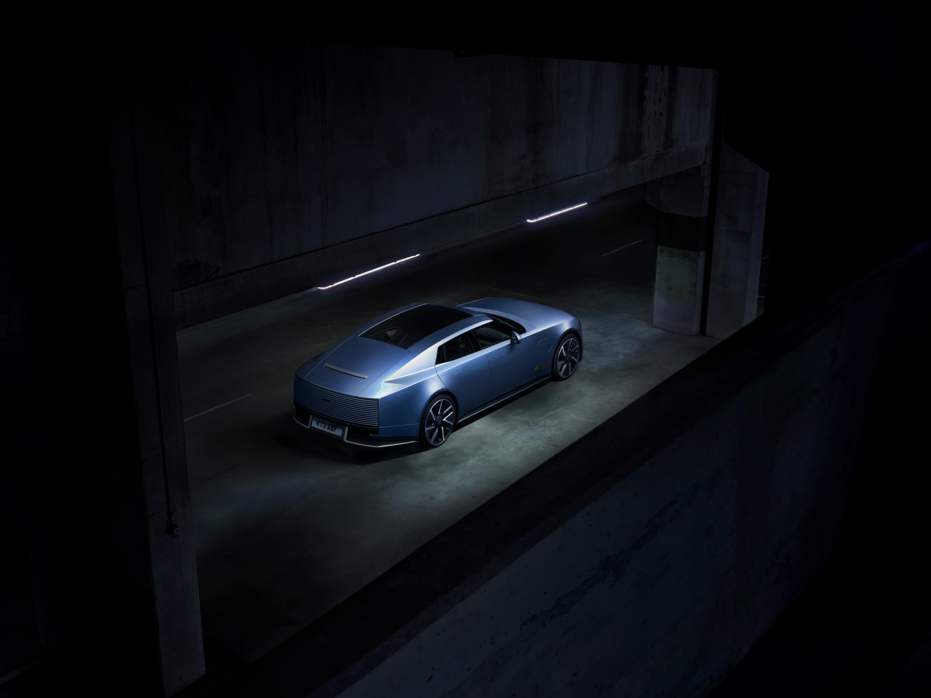 Ext_Rsd_Rear_3_4_Blue