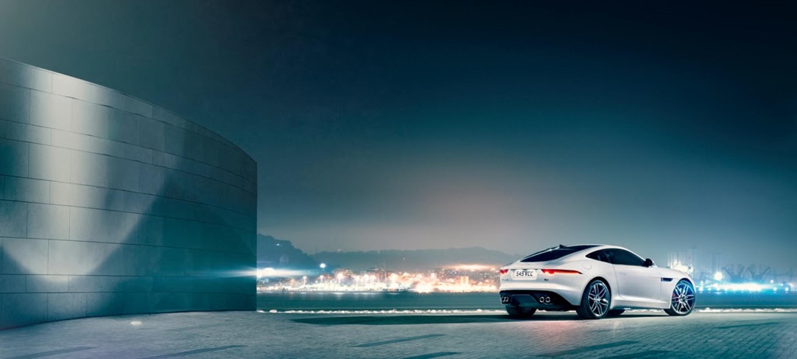 Fast & Sharp: The Jaguar F-TYPE R COUPÉ makes its dynamic debut in Los Angeles