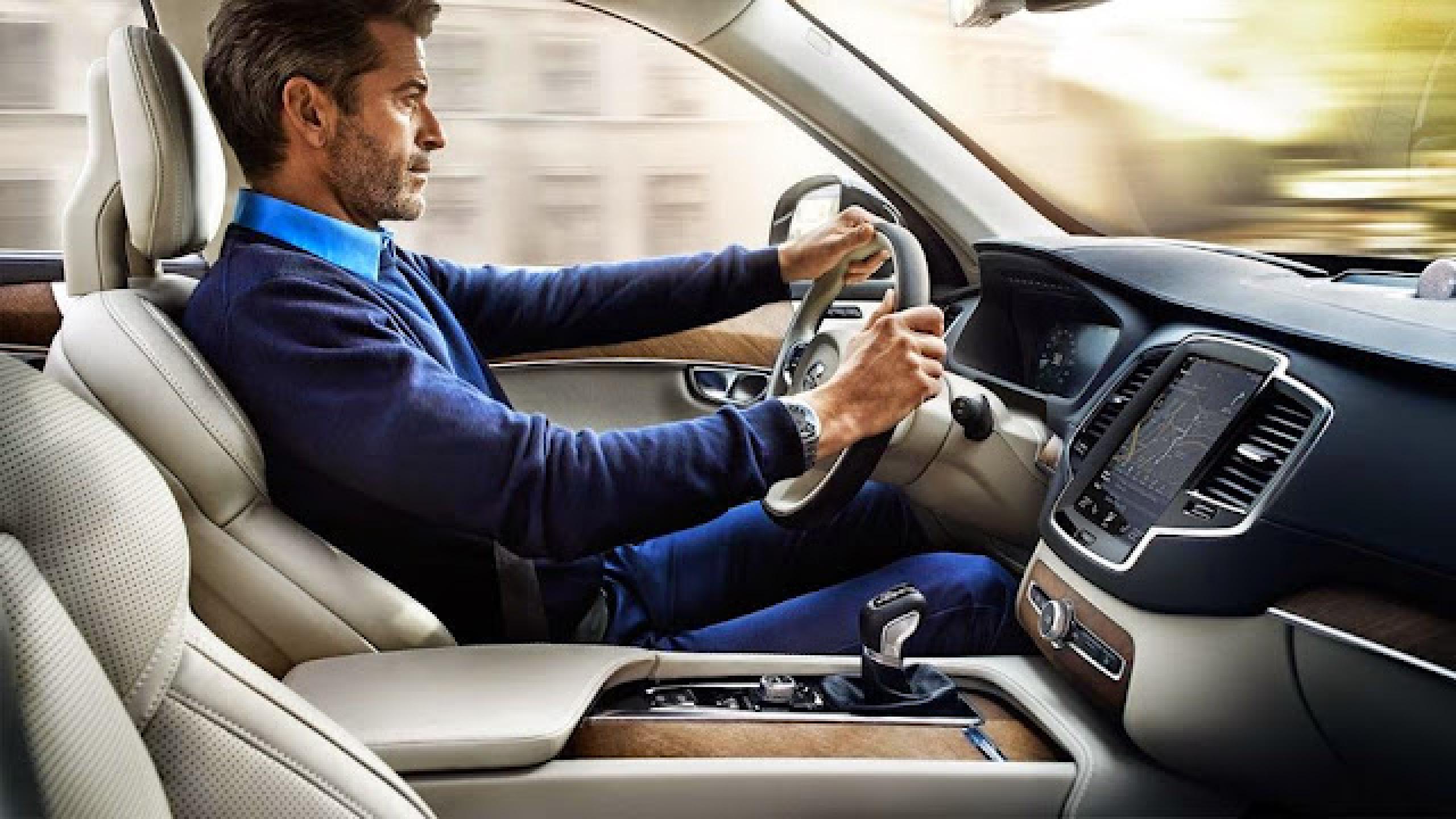 Volvo unveils the stunning new XC90. Price starts at INR 64.9 lacs