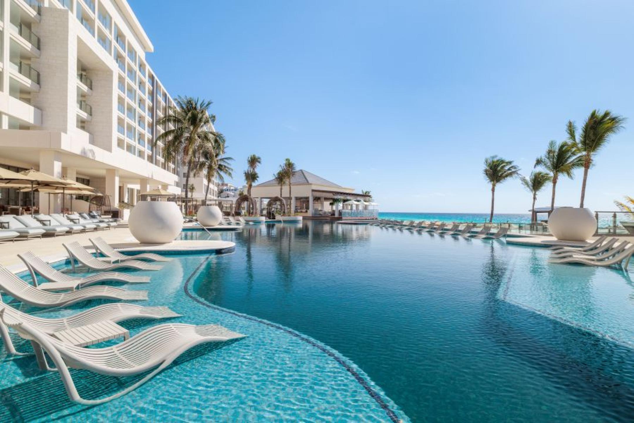 hyatt-zilara-cancun-main-pool