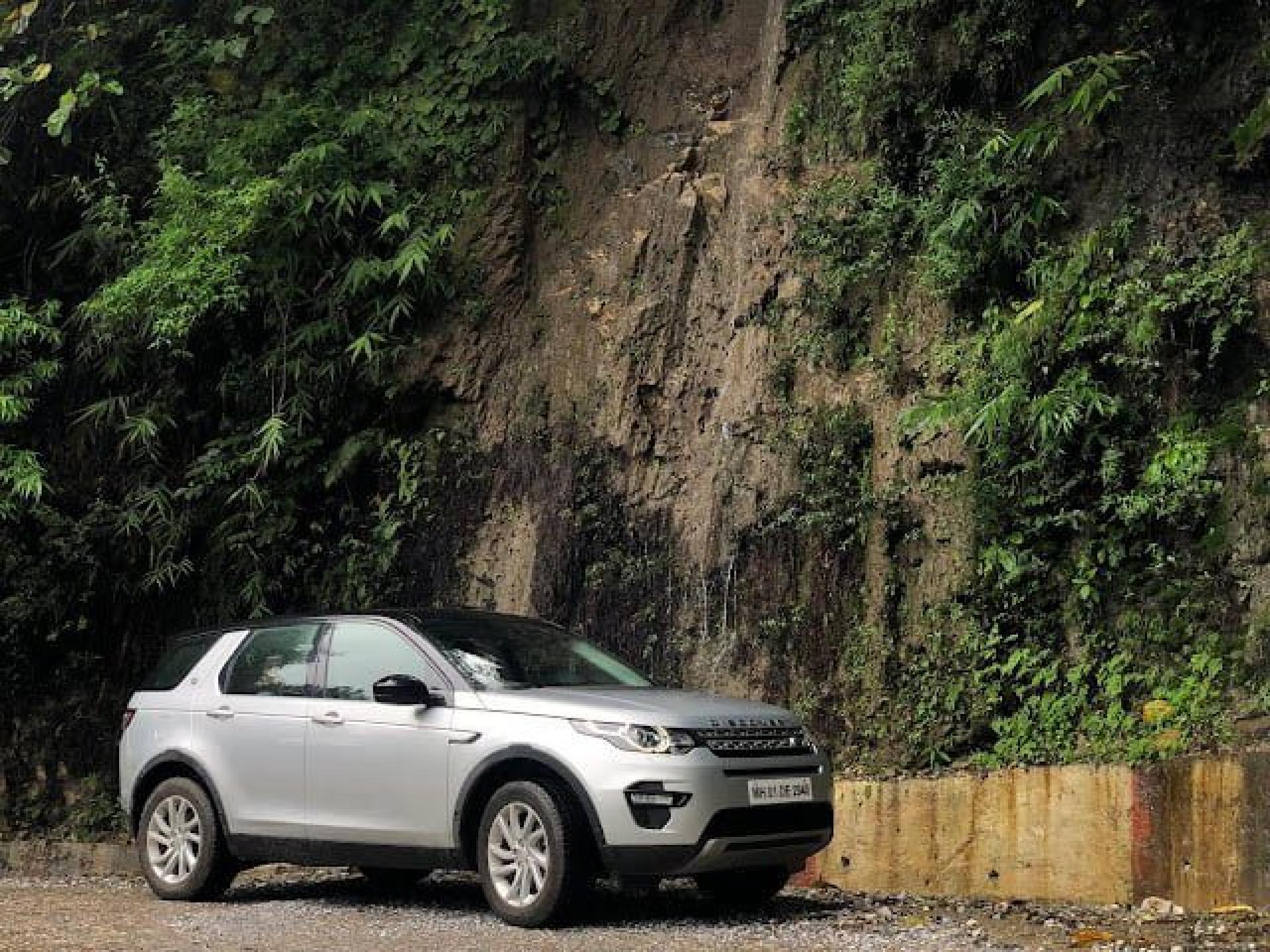 Never Stop Discovering with the Land Rover Discovery Sport