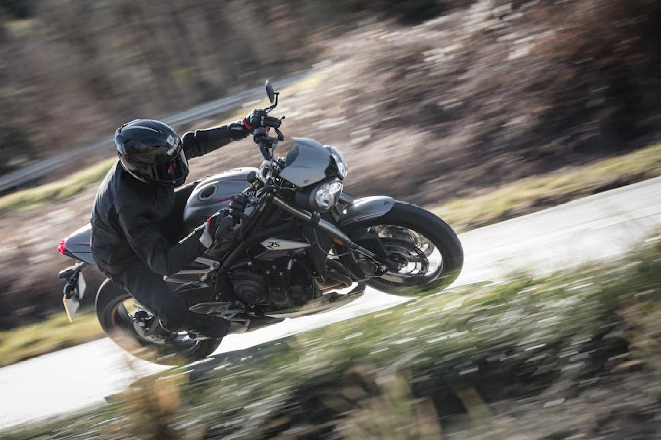 Triumph launches the Street Triple RS in India at a price of INR 10.55 lacs