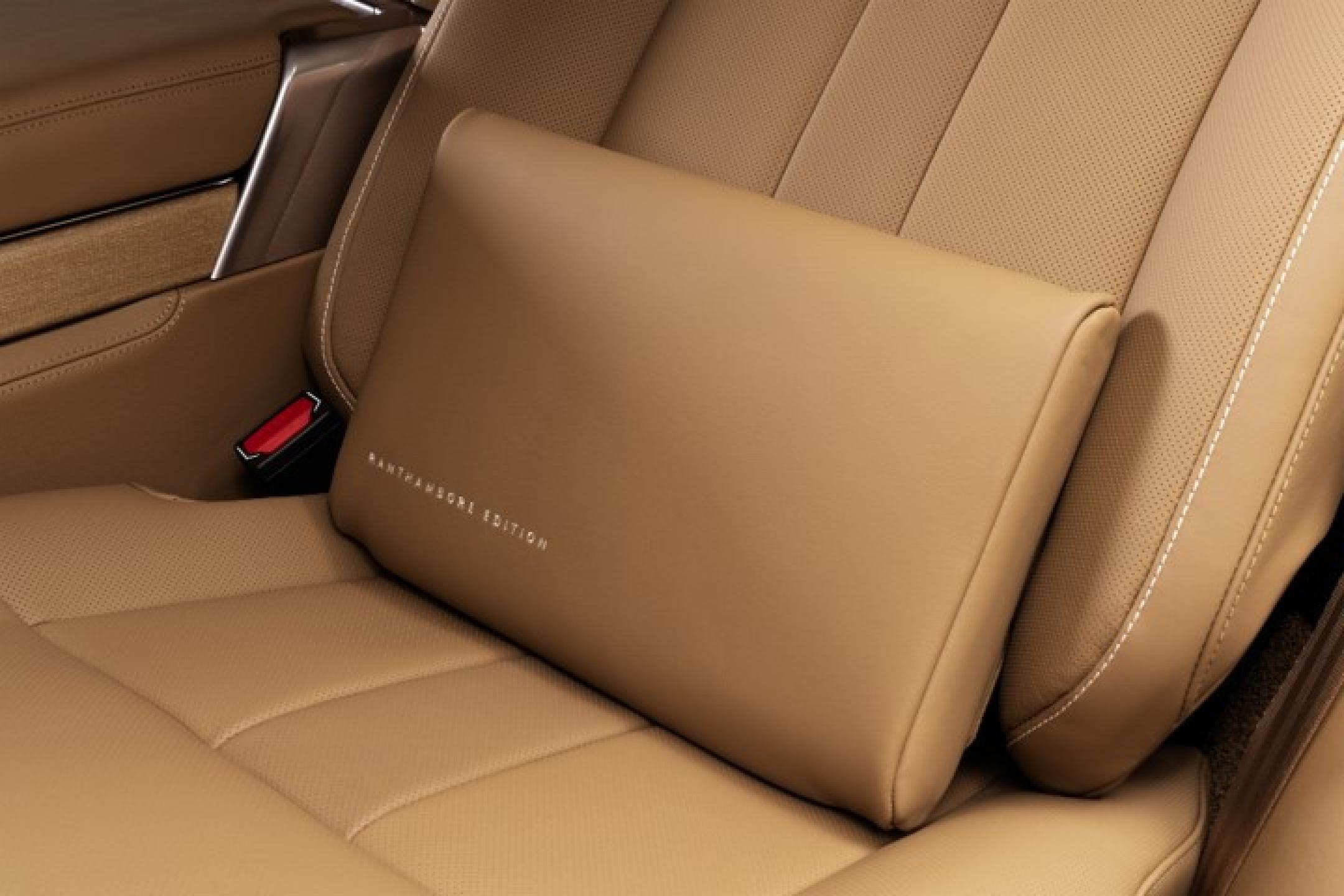 range-rover-ranthambore-edition-interior-1