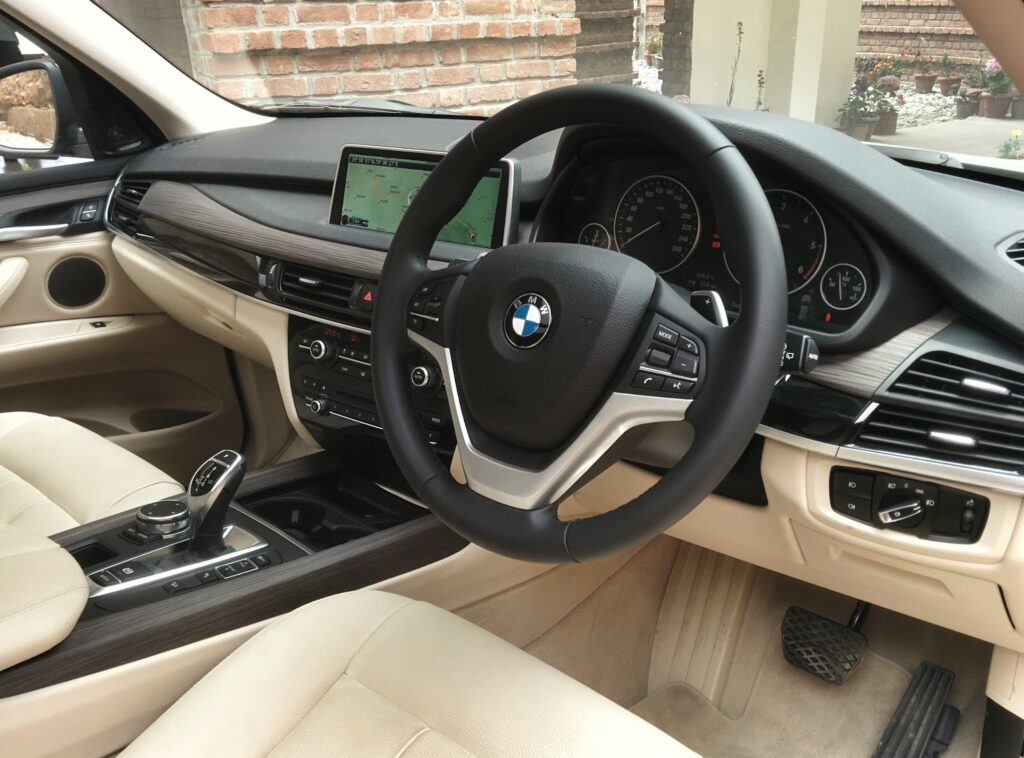 BMW X5 interiors -02