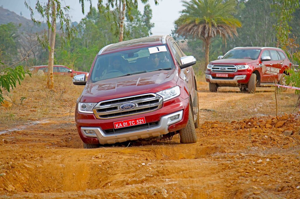 Ford Endeavour (2)