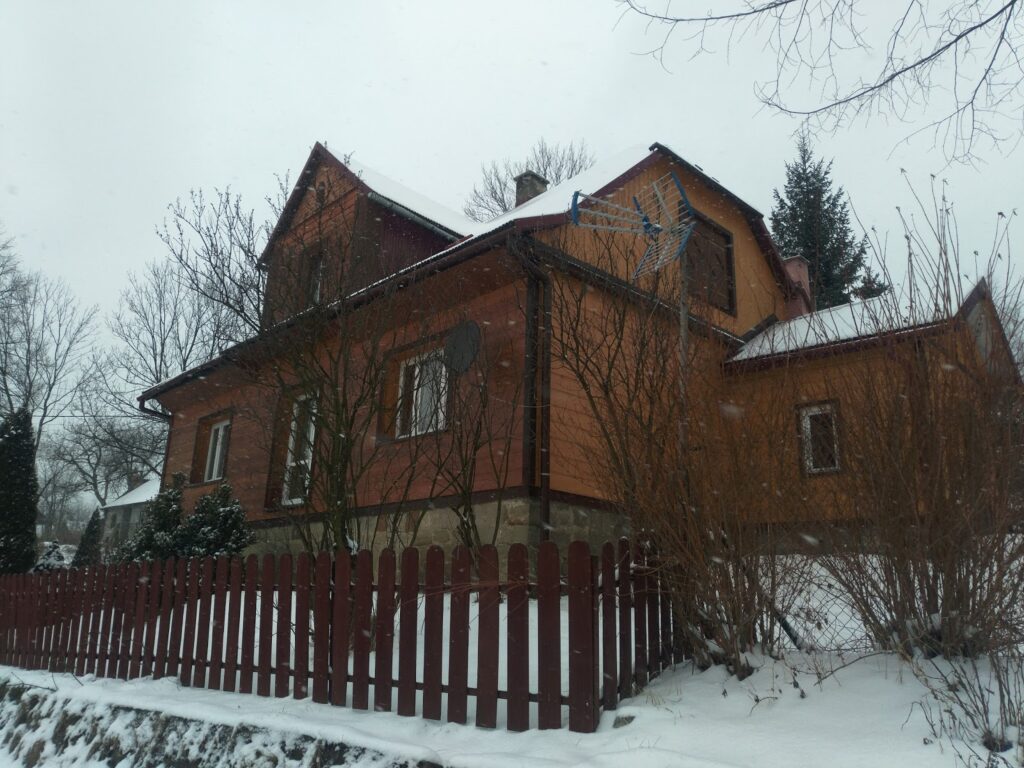 Wooden homes in Maków Podhalański
