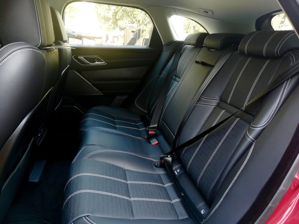Range Rover Velar interiors_05