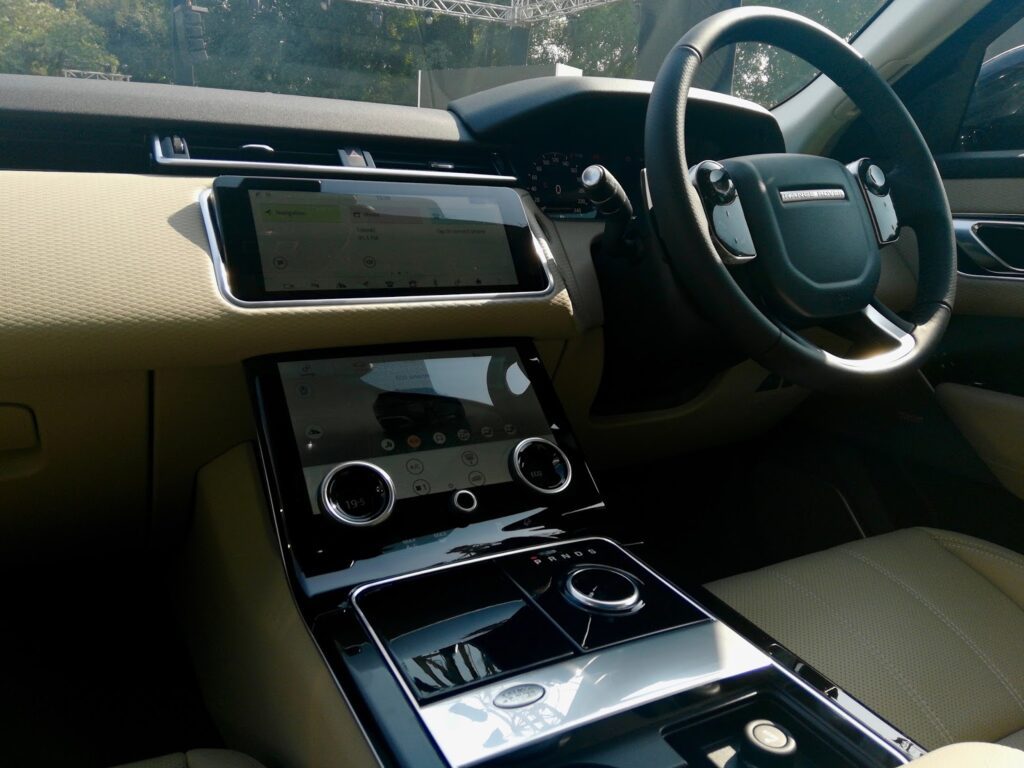 Range Rover Velar interiors_04