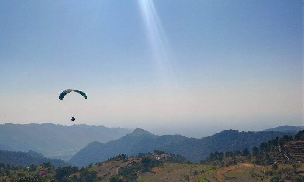 Paragliding at Mangoli