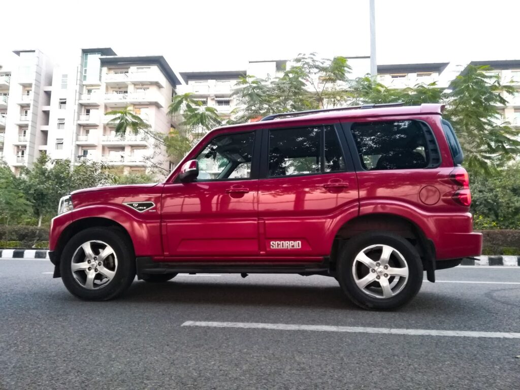 2018 Mahindra Scorpio S11 2WD_side_profile