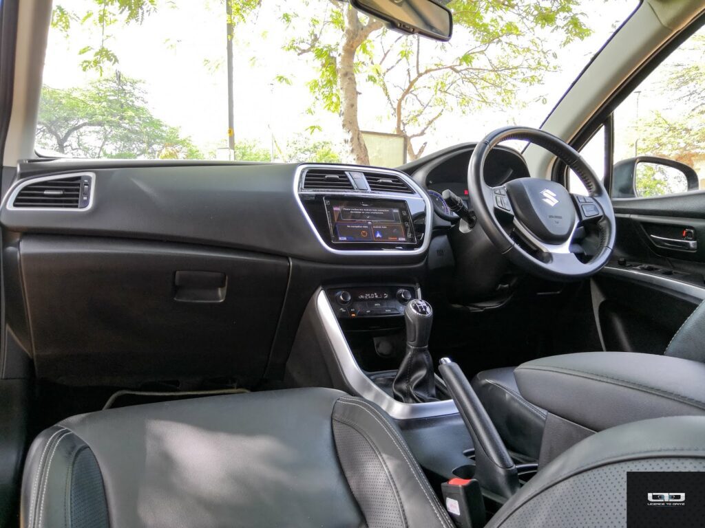 The 2017 Maruti Suzuki S-Cross Smart Hybrid_interiors_ 08