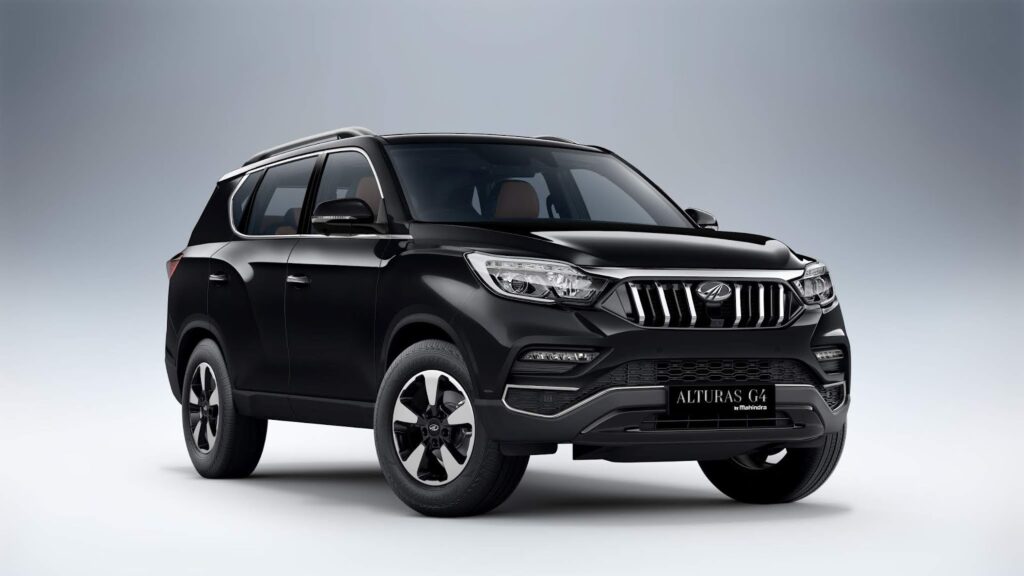 Alturas G4 by Mahindra - Studio Picture 02