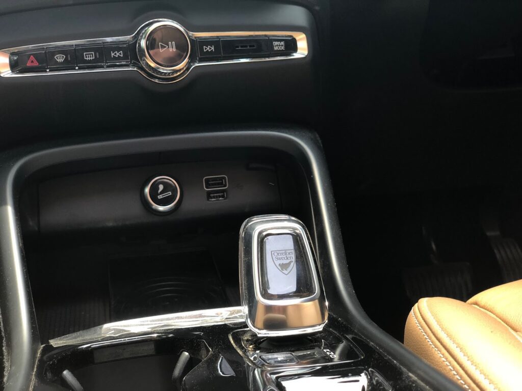 Volvo XC40 interior view -02