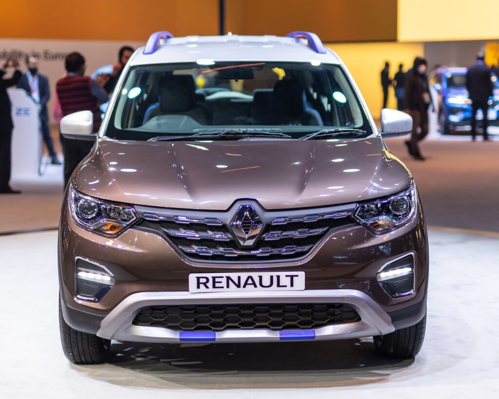 Renault TRIBER EASY-R AMT at Auto Expo 2020