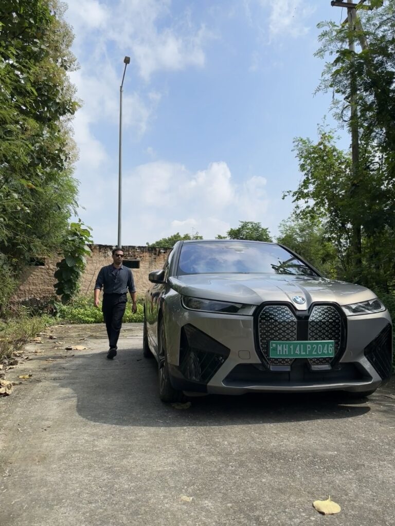 BMW iX xDrive50 25