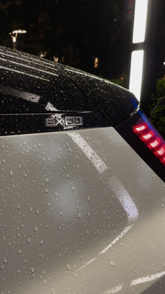Volvo EX30 exterior 12